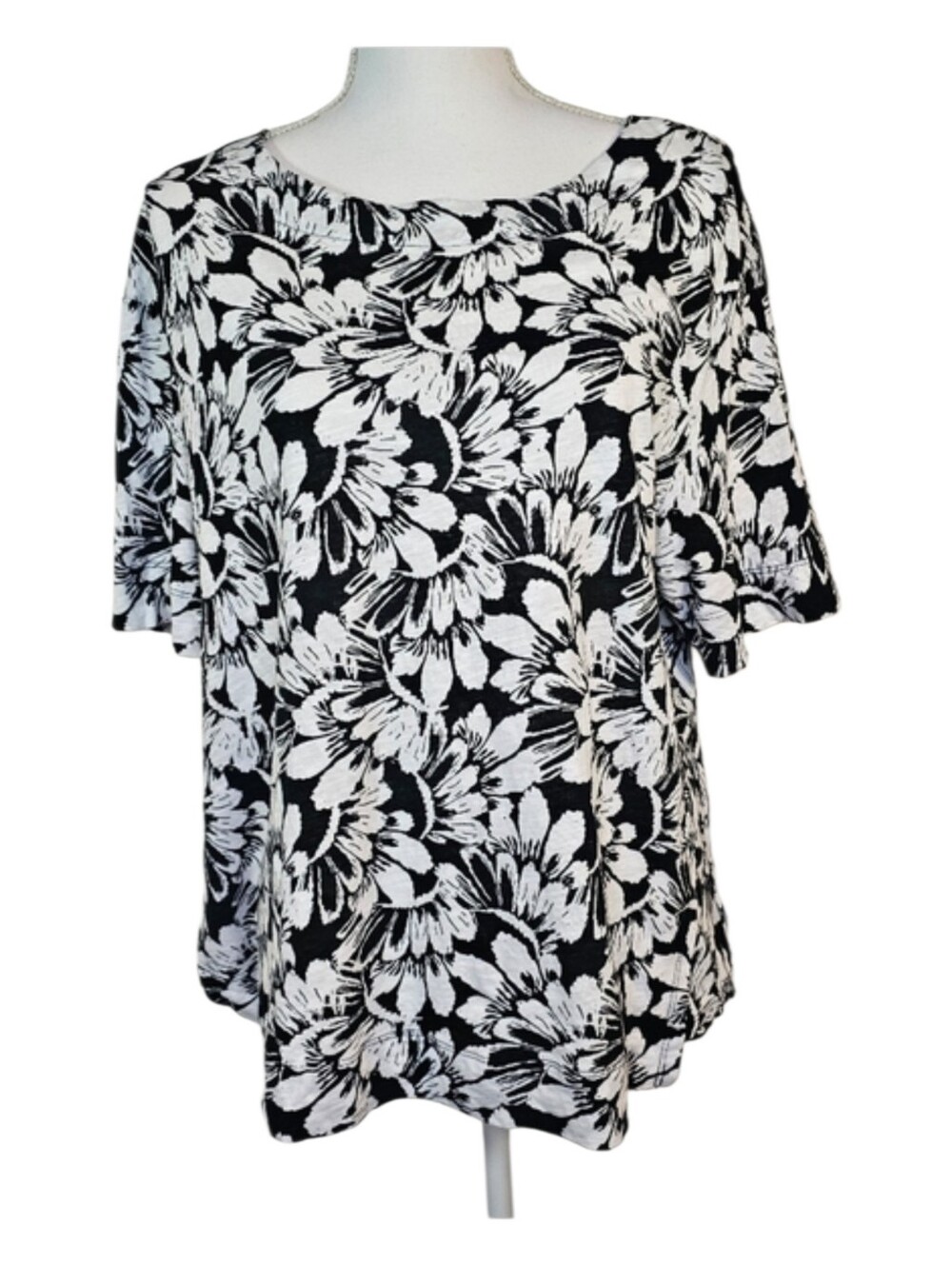 C & C California 100% Cotton Black White Floral Short Sleeve Pullover Top 1X‎